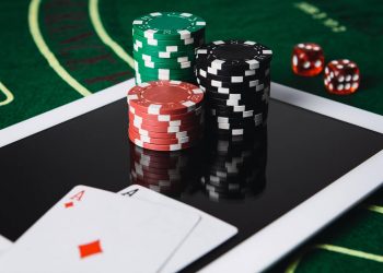 Mastering Online Poker