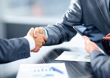 Top Reasons Why Sri Lankans Are Choosing Online Loans Over Traditional Banks