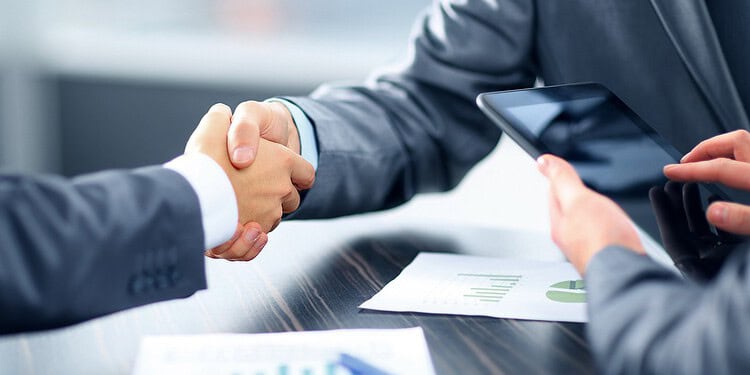 Top Reasons Why Sri Lankans Are Choosing Online Loans Over Traditional Banks